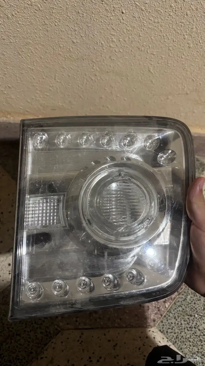 للبيع ثلاث قطع اسطبات الخلفي جيب باترول 2010 5