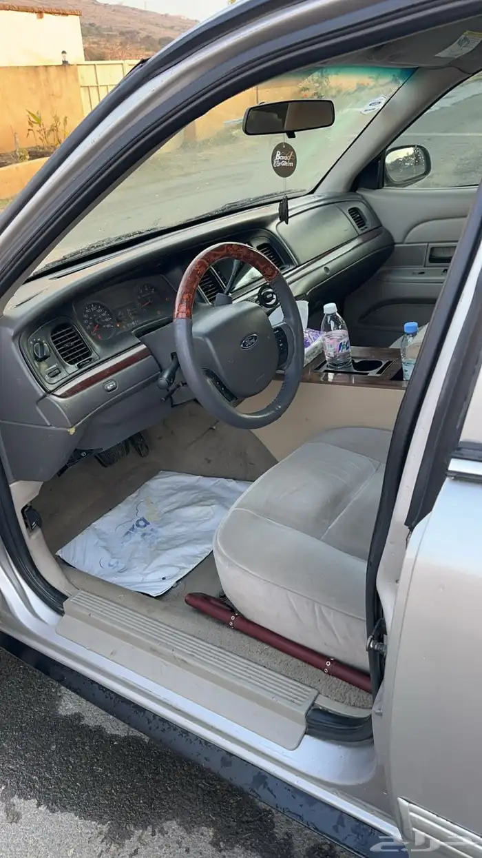 فورد فكتوريا 2011 8