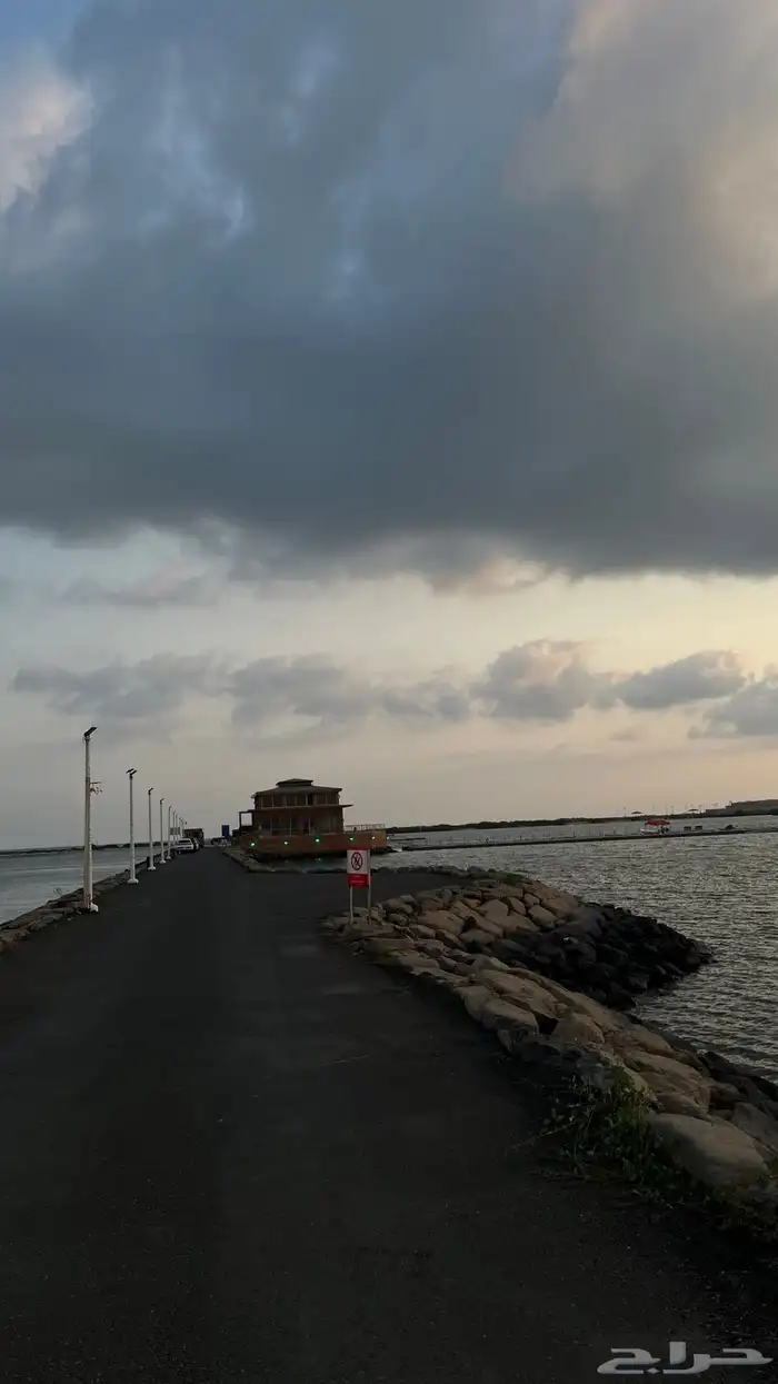 موقع مميز في الكورنيش الجنوبي مطل ع البحر 4