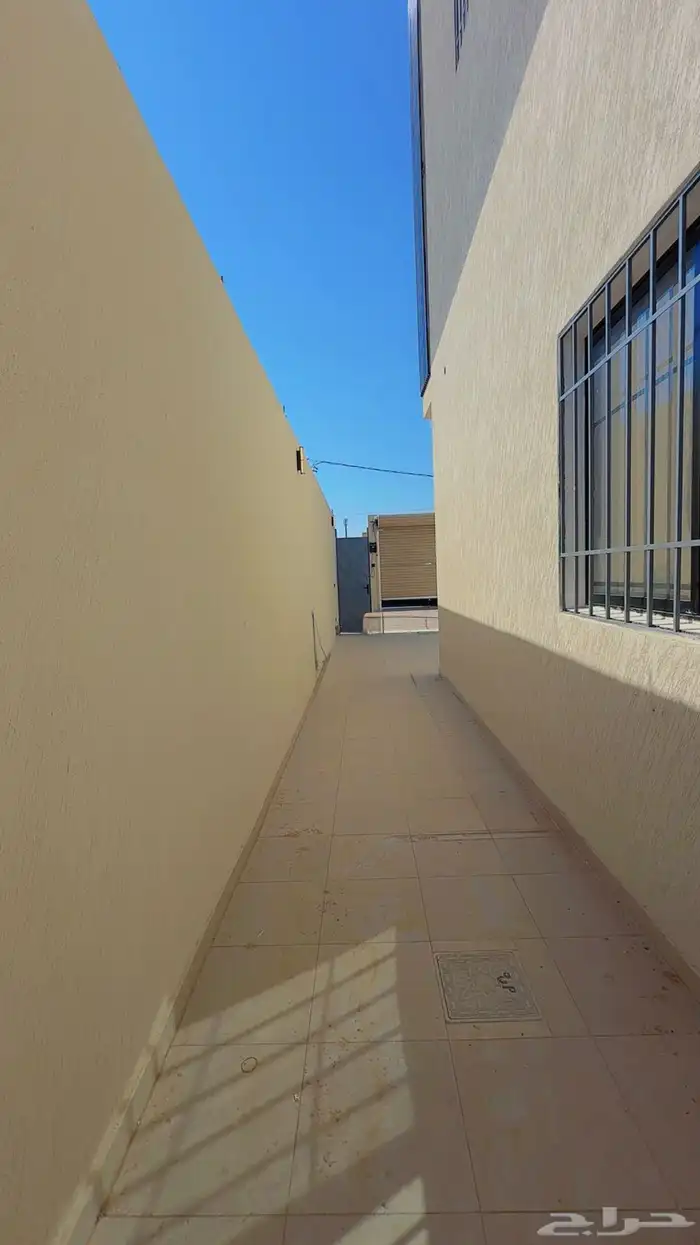 للبيع فلل من نوع دبلكس بريدة السليمانية مسحت الغرفة كبار 24