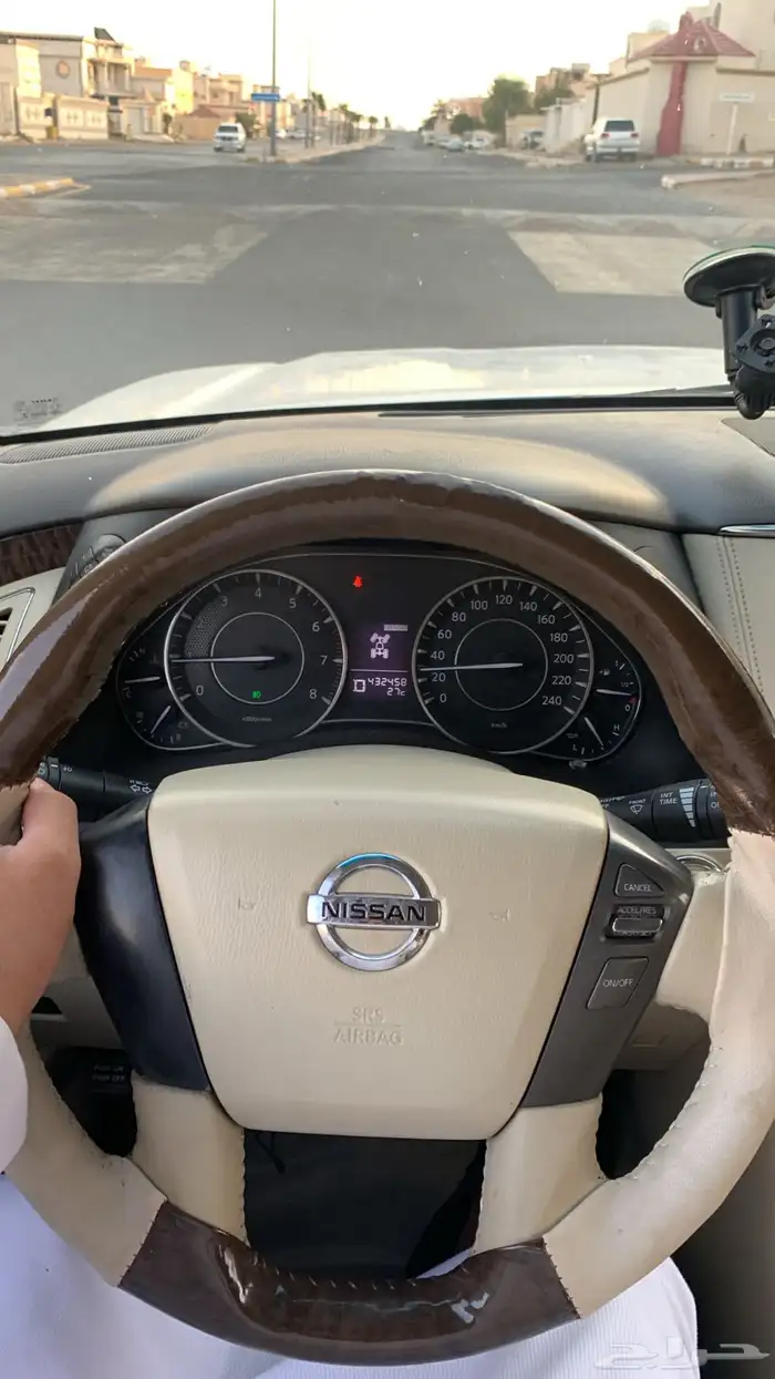 اعرض لكم باترول 2012 2