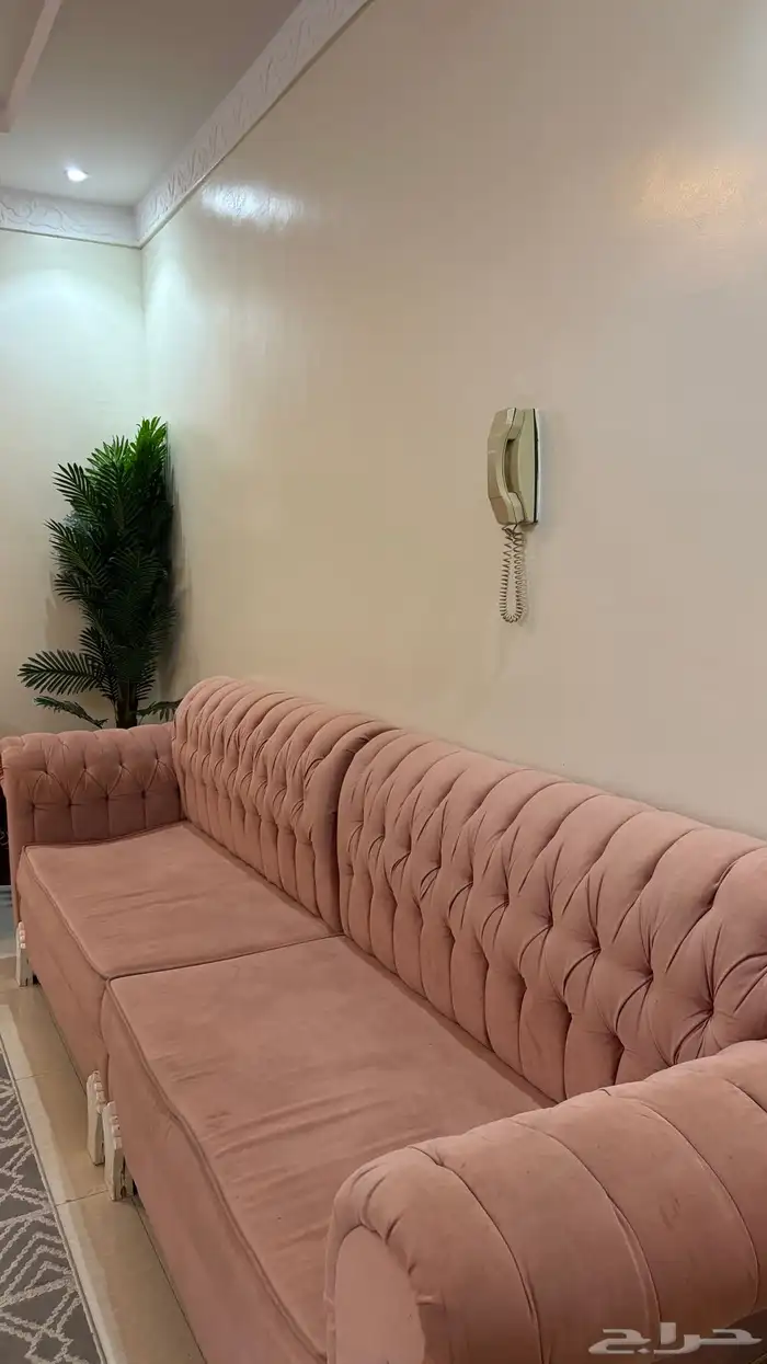 كنب مستعمل للبيع مع طاوله خدمة 0