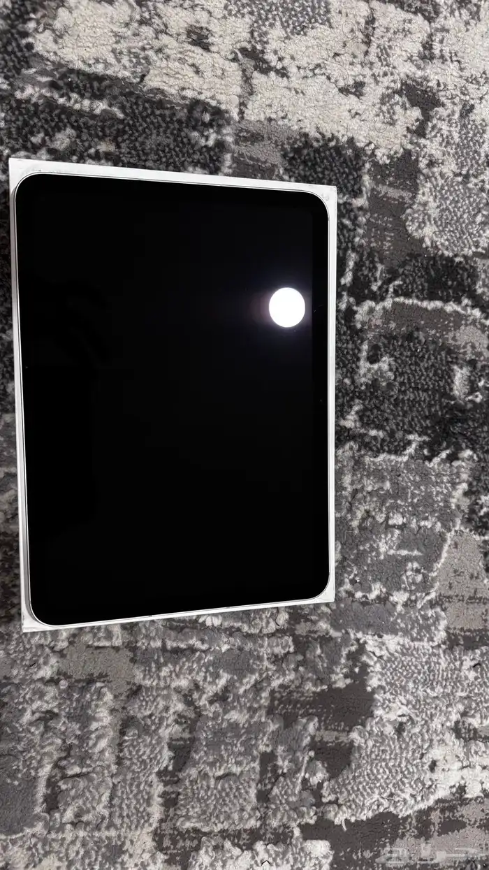 ايباد A16 2025 فضي شريحة 1