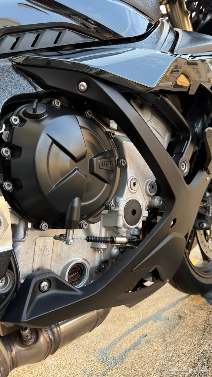 للبيع 2025 BMW S1000RR جديد اصفار 4