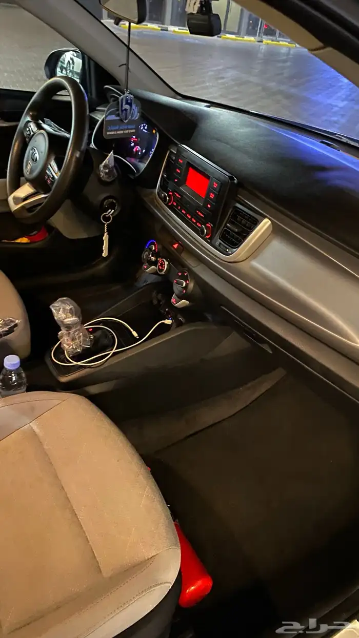 كيا ريو 2021 نظيف ممشى قليل للبيع 12