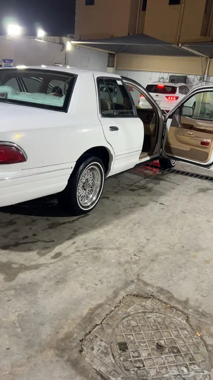 للبيع جراند ماركيز 97 9