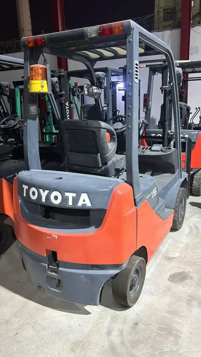 رافعة تويوتا و TCM 1 ونص طن 0