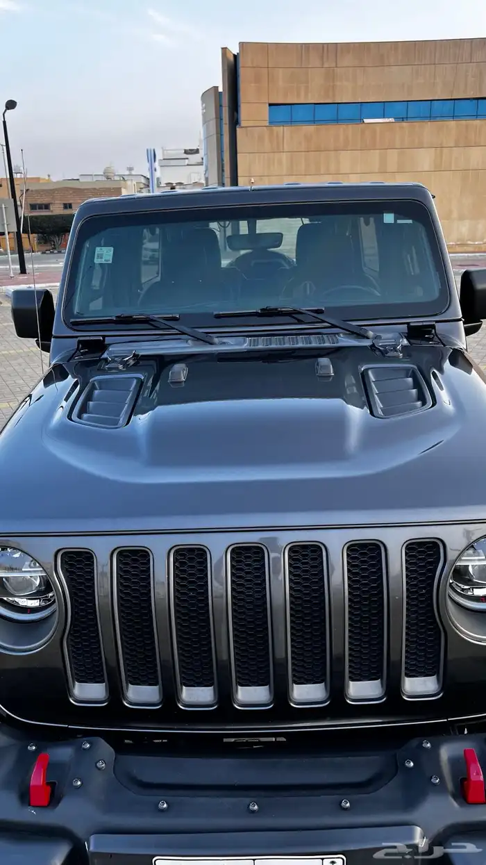 جيب لانجلر روبيكون اعلى فئه 6سرندر لون رصاصي غامق بدي بلد 26