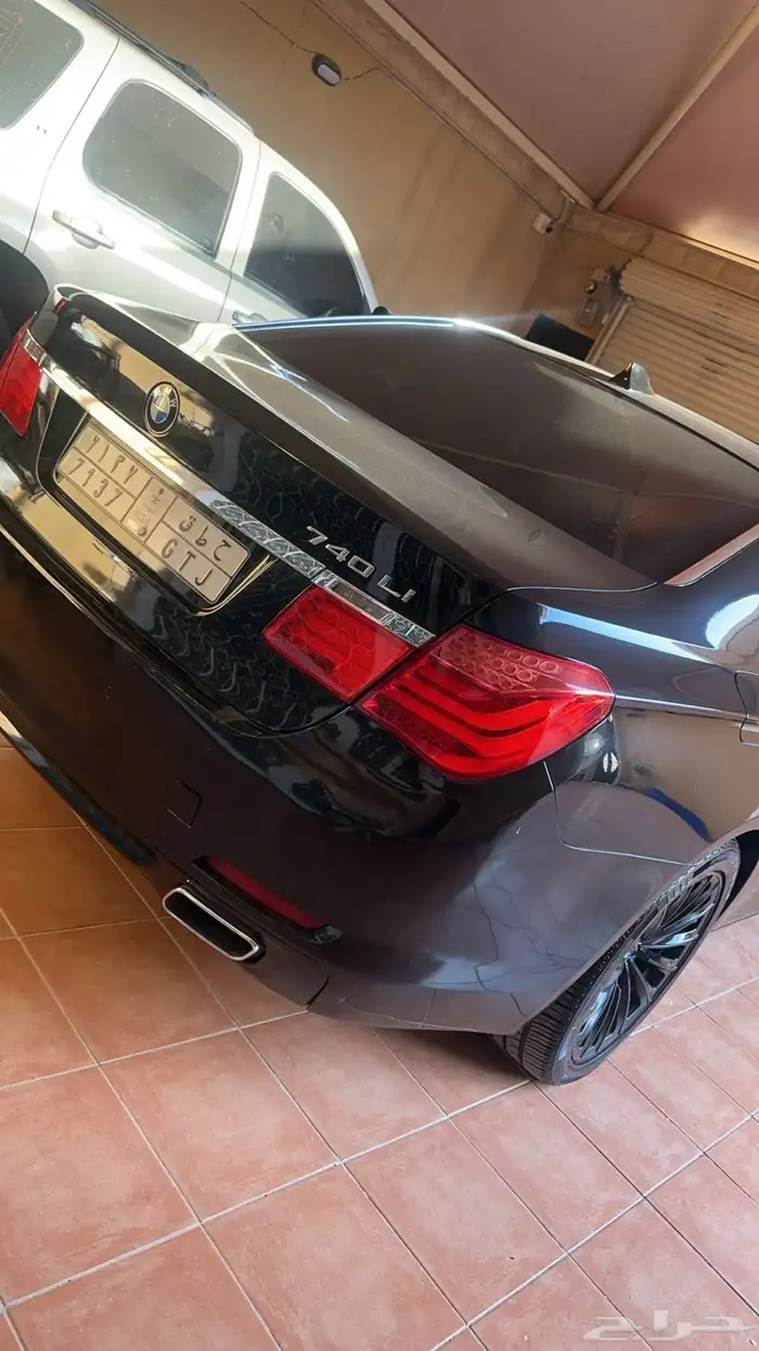 بي ام دبليو 730 8