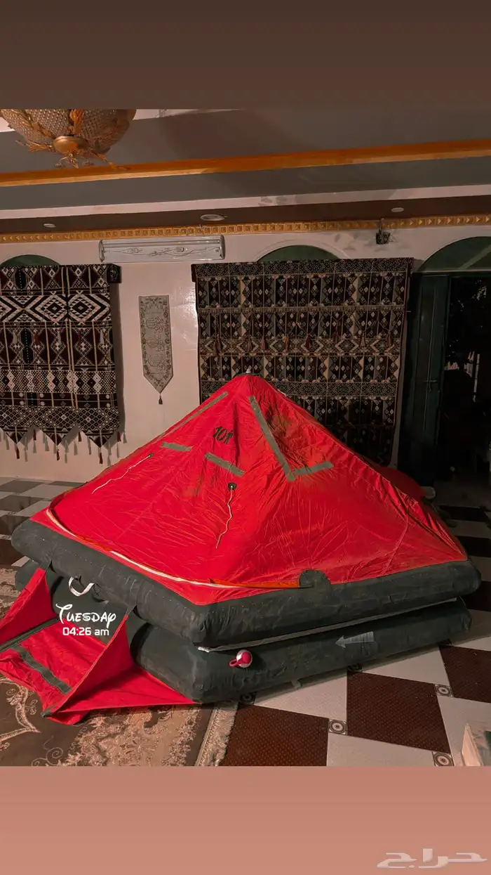 قارب انقاذ مطاطي 1