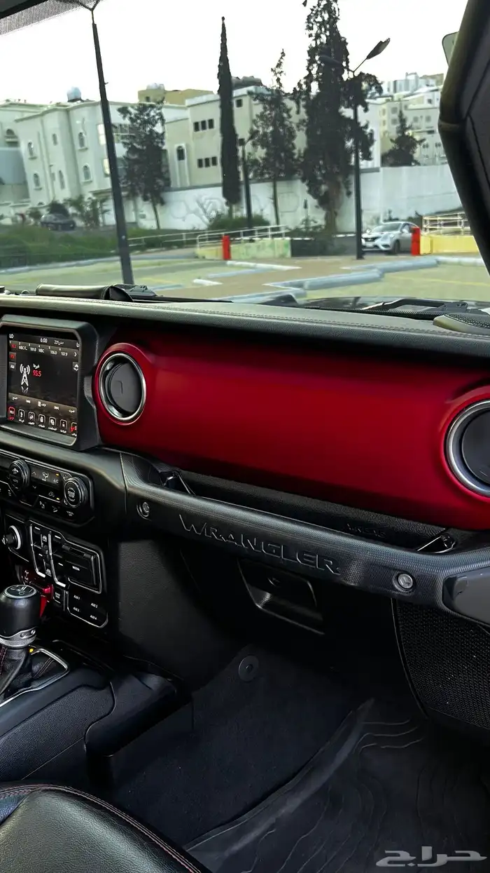 جيب لانجلر روبيكون اعلى فئه 6سرندر لون رصاصي غامق بدي بلد 10