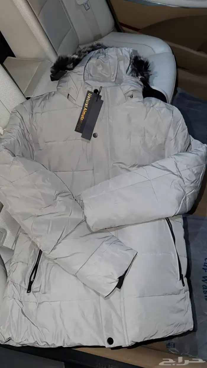 جاكيتات ضد المطر فخمة 0