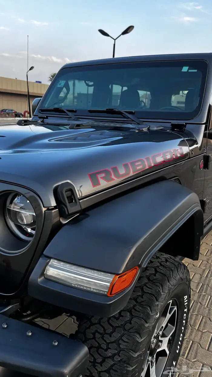 جيب لانجلر روبيكون اعلى فئه 6سرندر لون رصاصي غامق بدي بلد 23