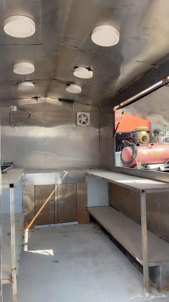 فود ترك نظيف للبيع او الايجار 3