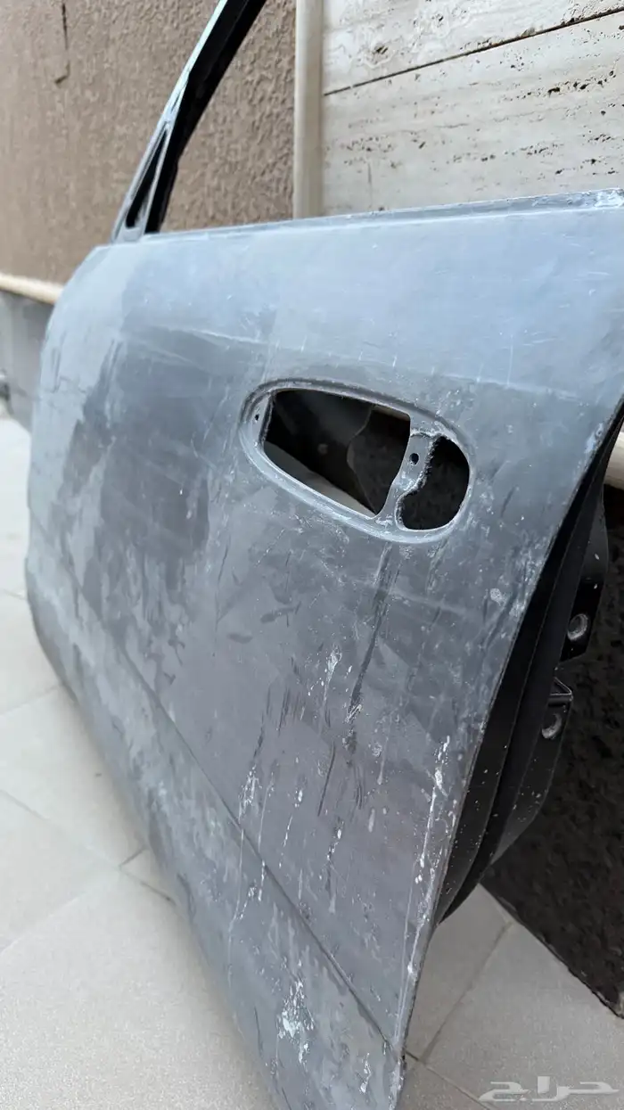 باب لاندكروزر محروق من 98 إلا 2007 للبيع 3