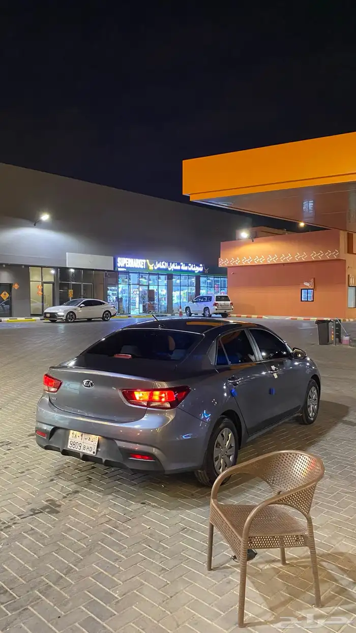 كيا ريو 2021 نظيف ممشى قليل للبيع 13