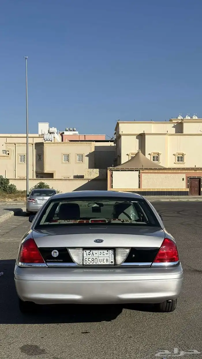 فورد كراون فكتوريا 2011 سعودي 15