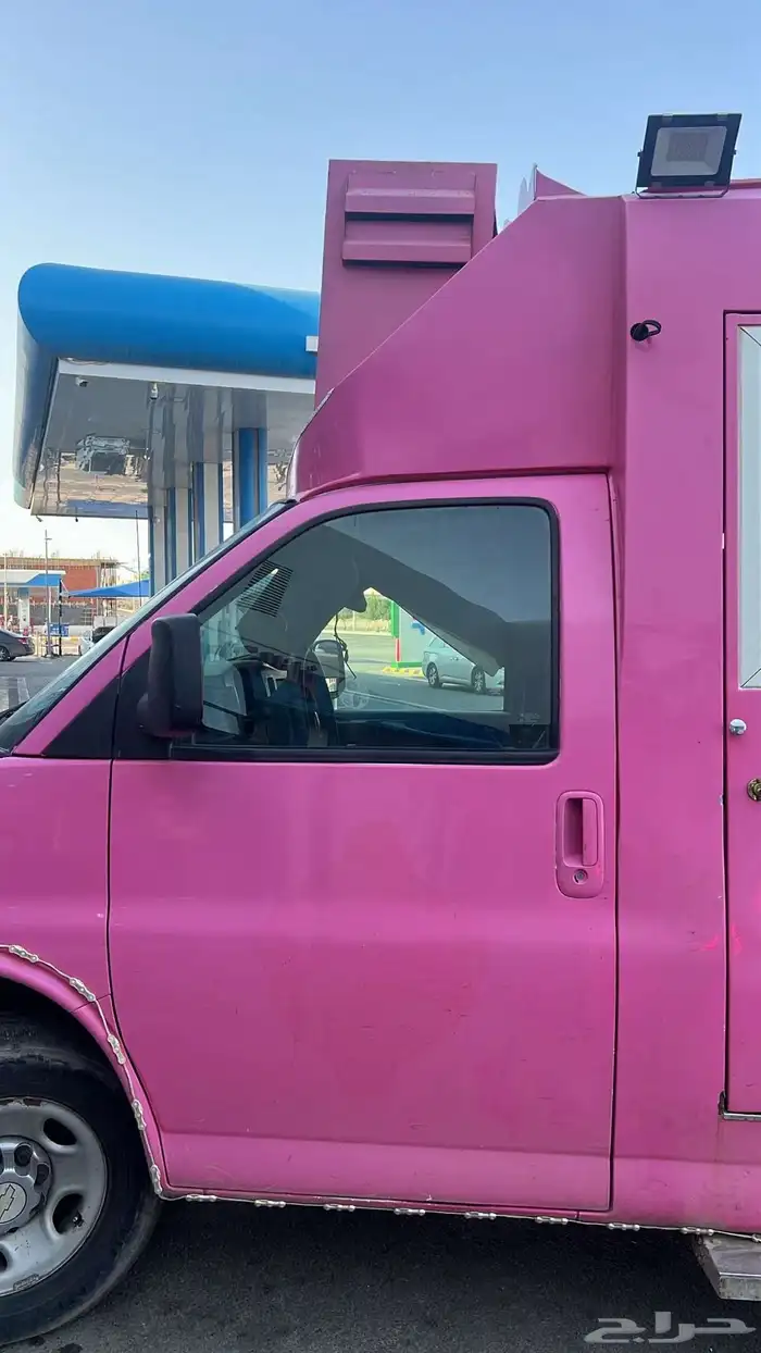 سيارة اسكريم فان موديل 2010 للتواصل 4