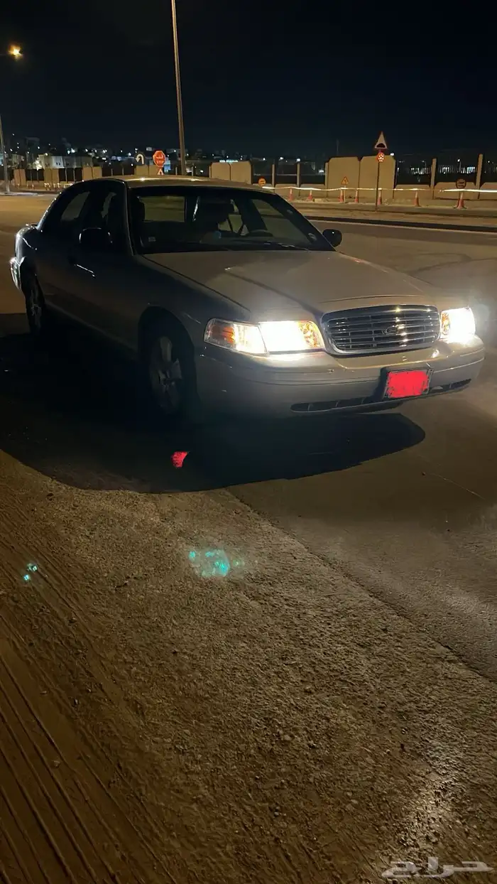 فورد كراون فكتوريا 2011 نظيف 4