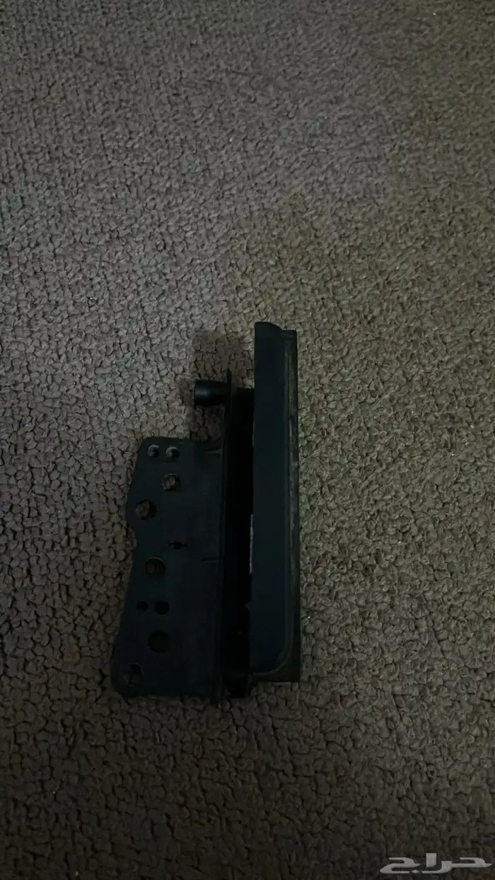 شاشه كامري من 98 الا 2006 وتركب على الهيلكس والفورشنر 4