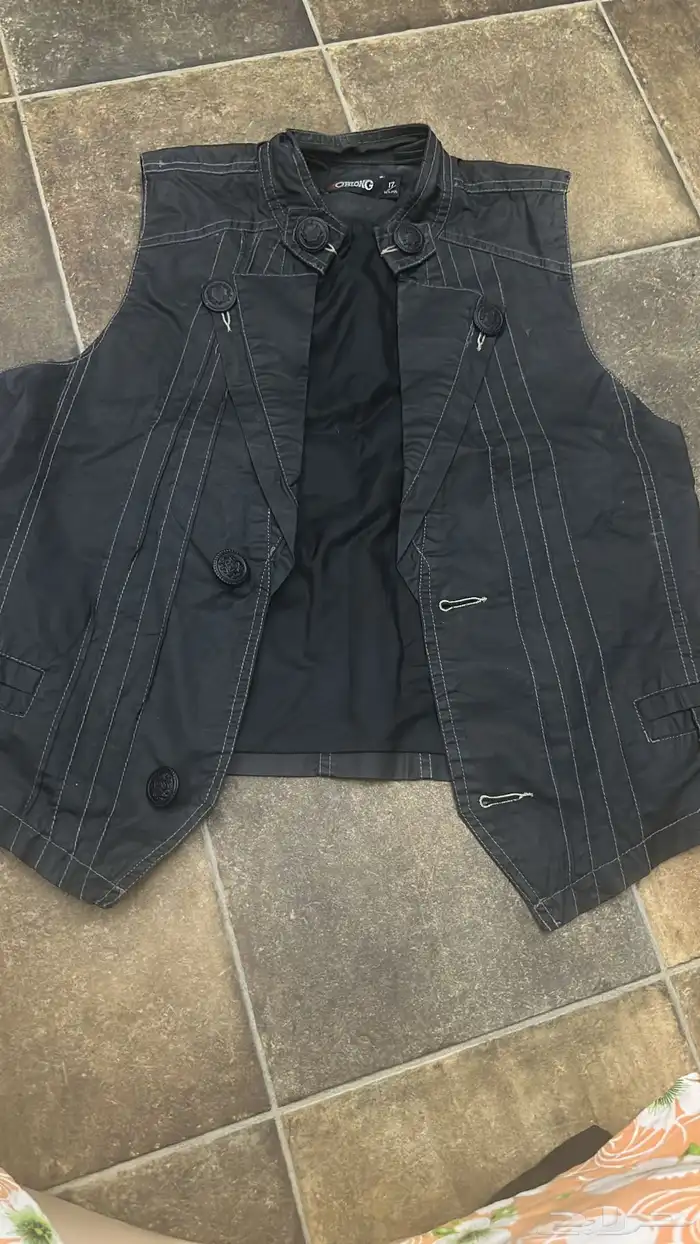 بلوفرات وملابس شتويه وأطقم 12