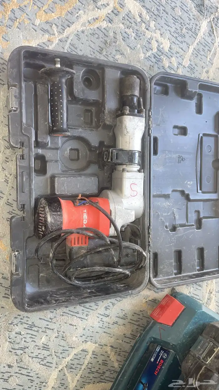 مجموعه معدات كهربائية  لاعمال الحفر . 5