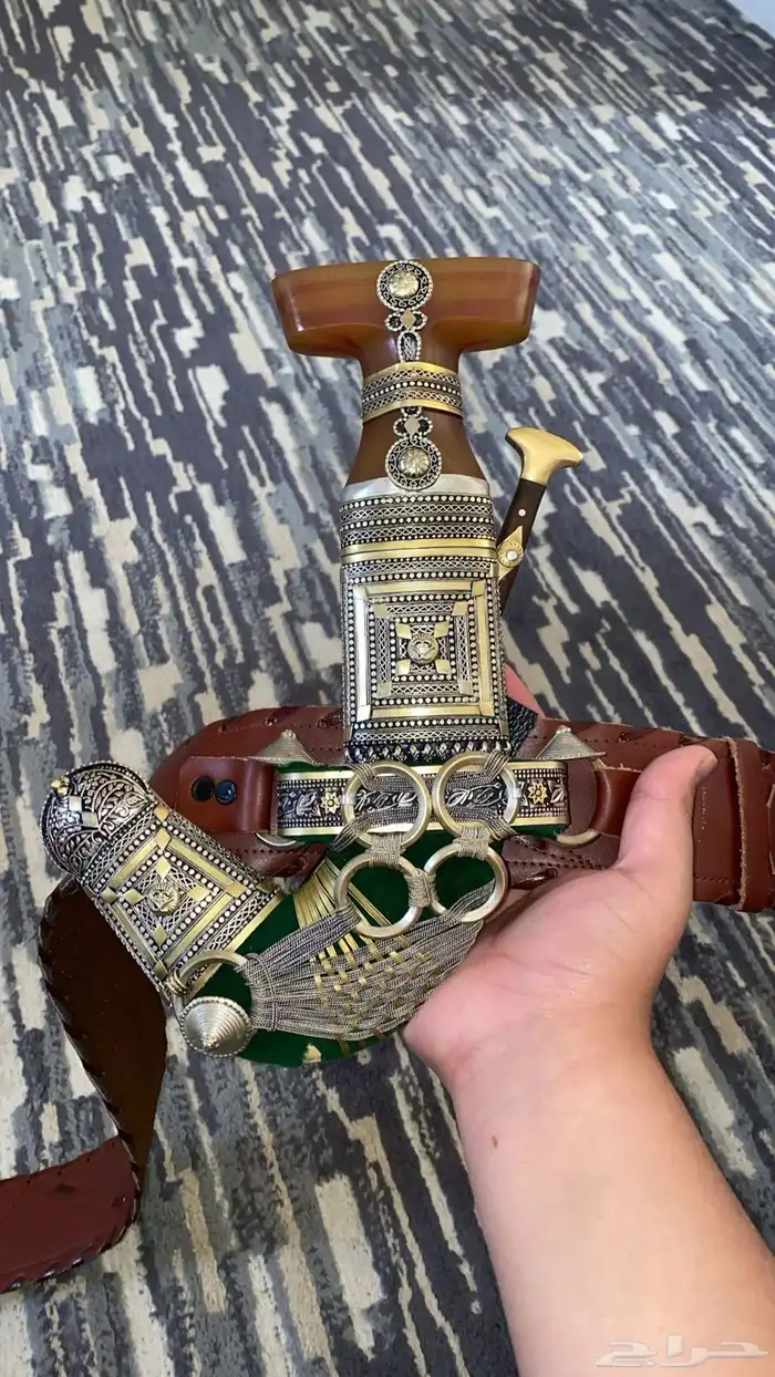 جنبيه شبيه زراف كفو مطرح 6 فيها مسر خفيف والبيع قريب 3