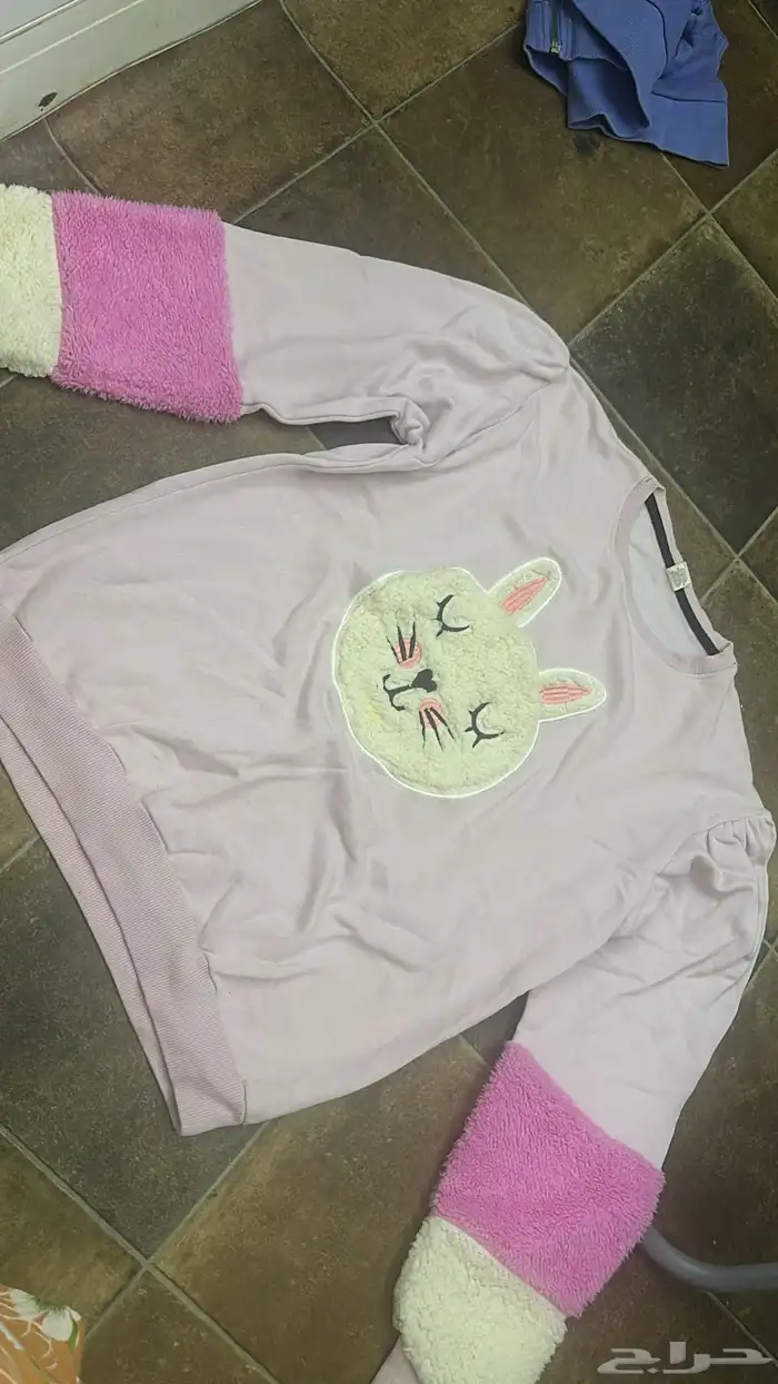 بلوفرات وملابس شتويه وأطقم 10