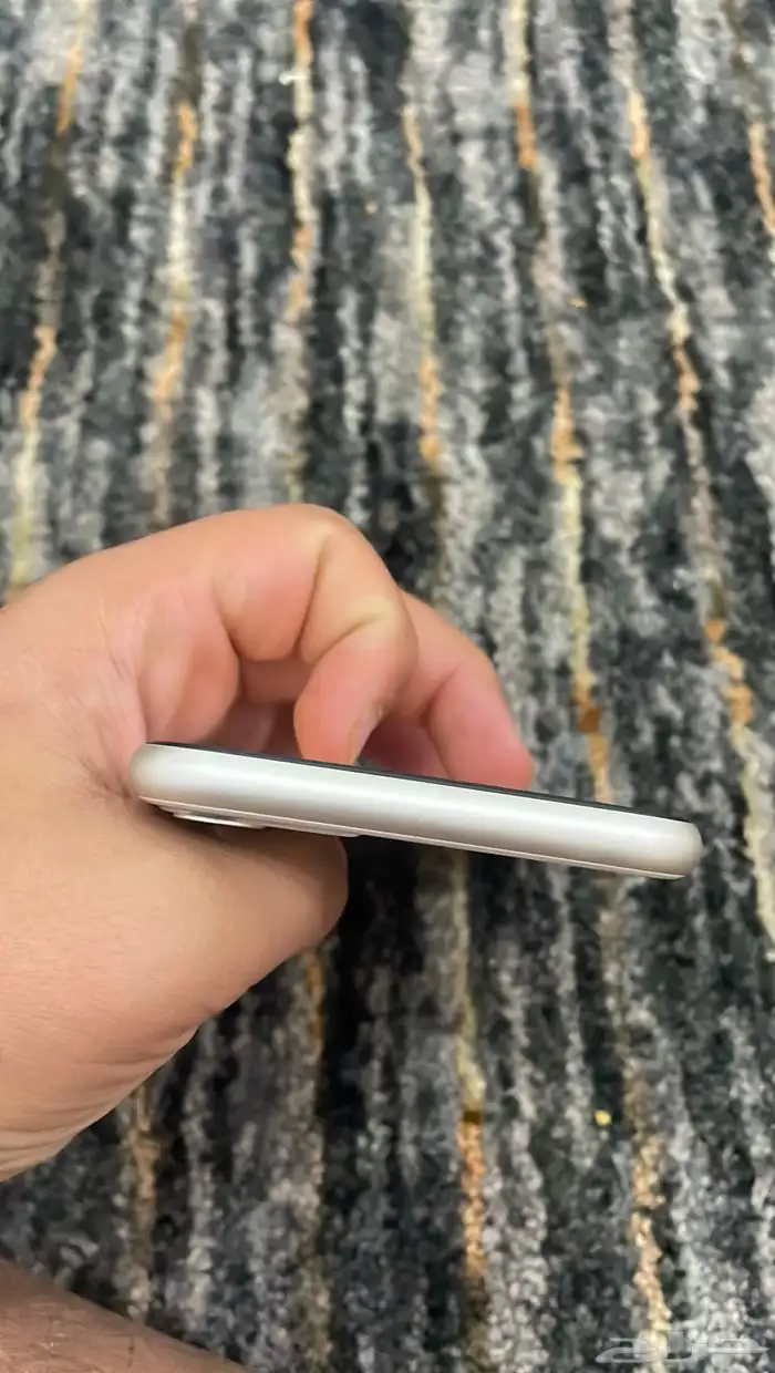 جوال آيفون مستعمل 3