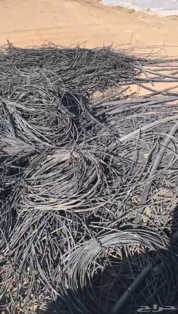 نقاطات و ليات مستعمله الكمية تقريبا 3طن او 4طن 1