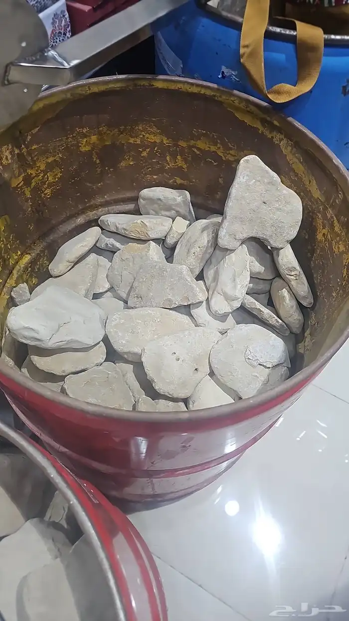 يوجد لدينا جميع انواع الفخاريات 7