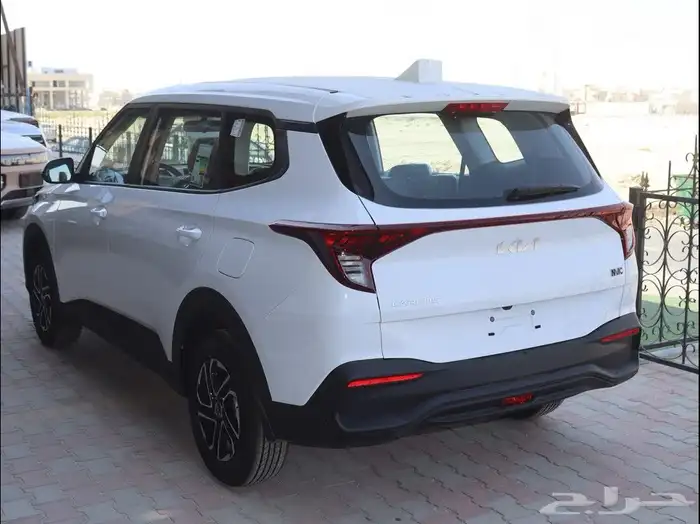 كيا كارينز 2025 الأكثر طلبا  (عائليه) 11