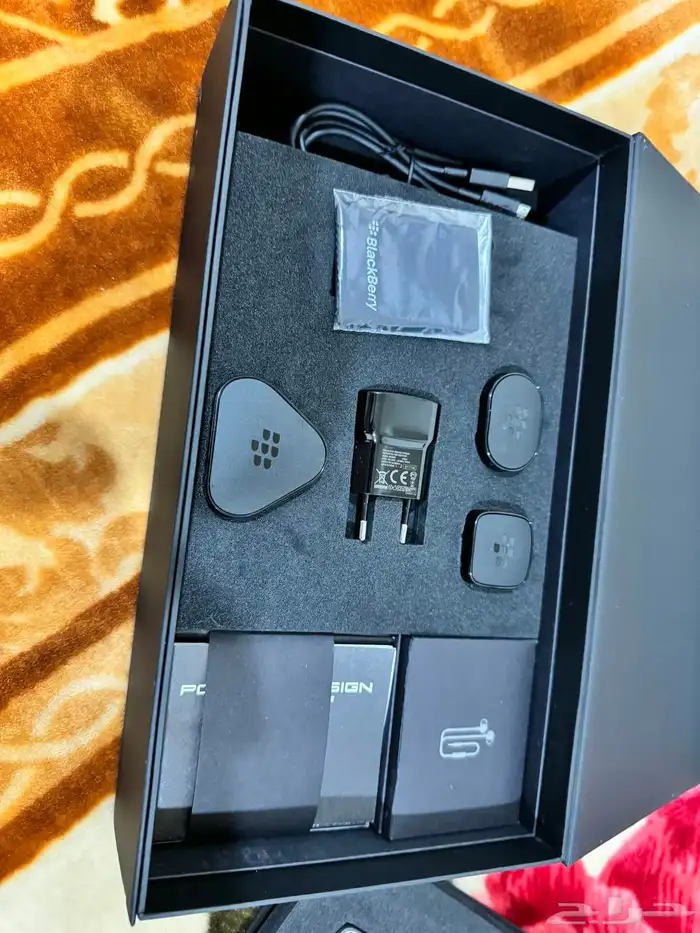 Blackberry Porsche Design P9983 Full Set Mint Condition 3