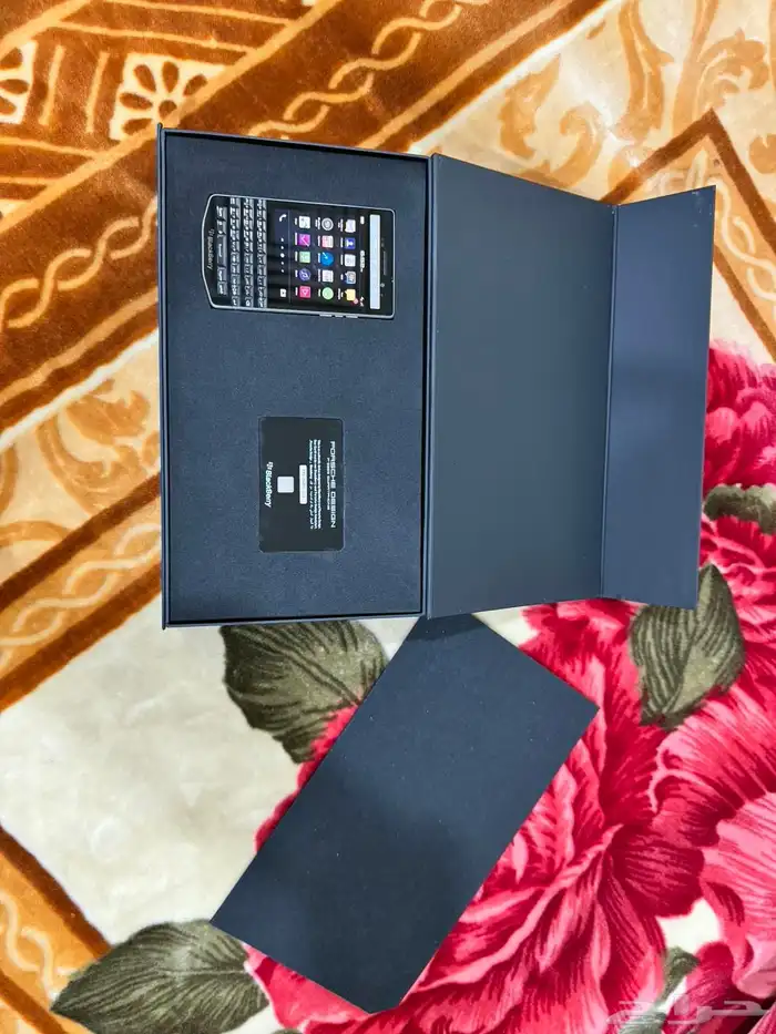 Blackberry Porsche Design P9983 Full Set Mint Condition 2