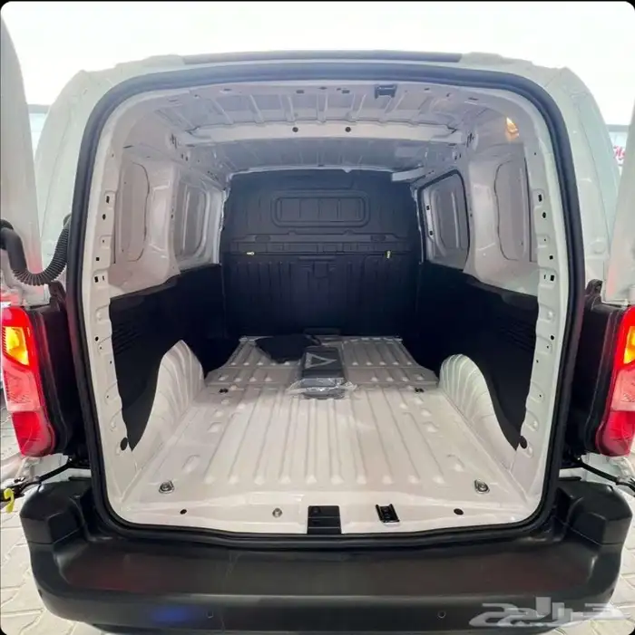 باص بضائع ستروين برلنجو 2024 2