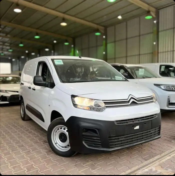 باص بضائع ستروين برلنجو 2024 0