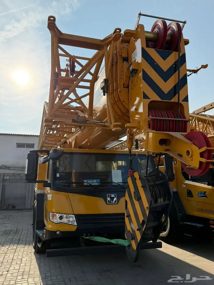 تحتاج كرين سريع  جاهز  وبدون تعقيد  رافعات النجوم توفر لك جم 0