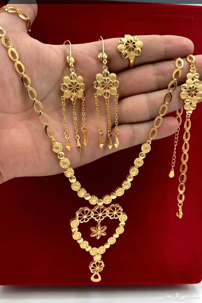 إكسسوارات بديل الذهب 40