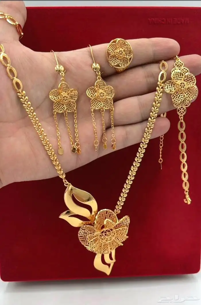 إكسسوارات بديل الذهب 37