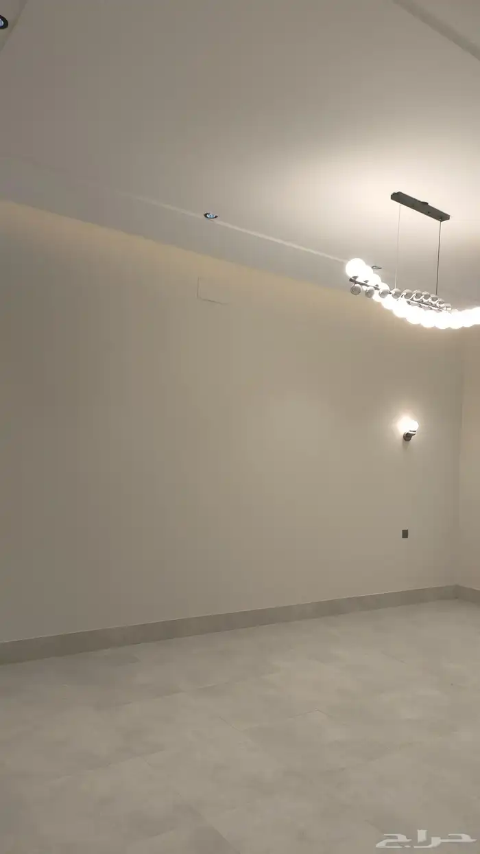 للبيع ادوار علويه مع سطح خاص موقع مميز 520الف فقط 11