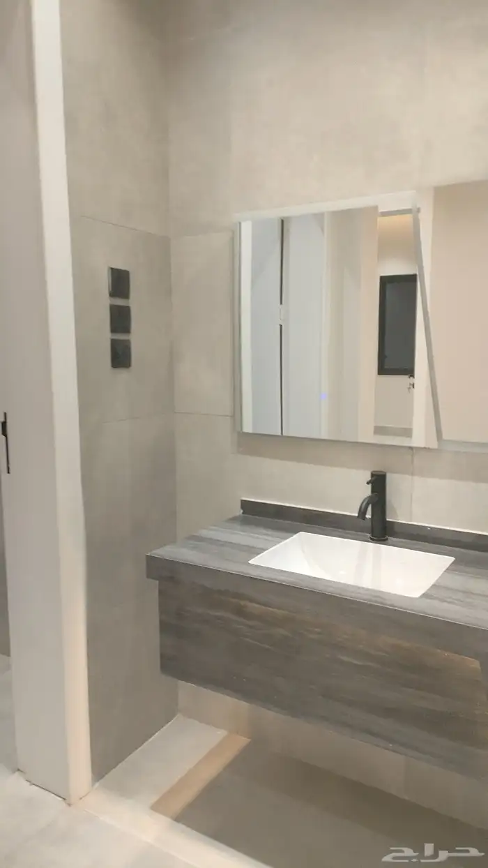 للبيع ادوار علويه مع سطح خاص موقع مميز 520الف فقط 17