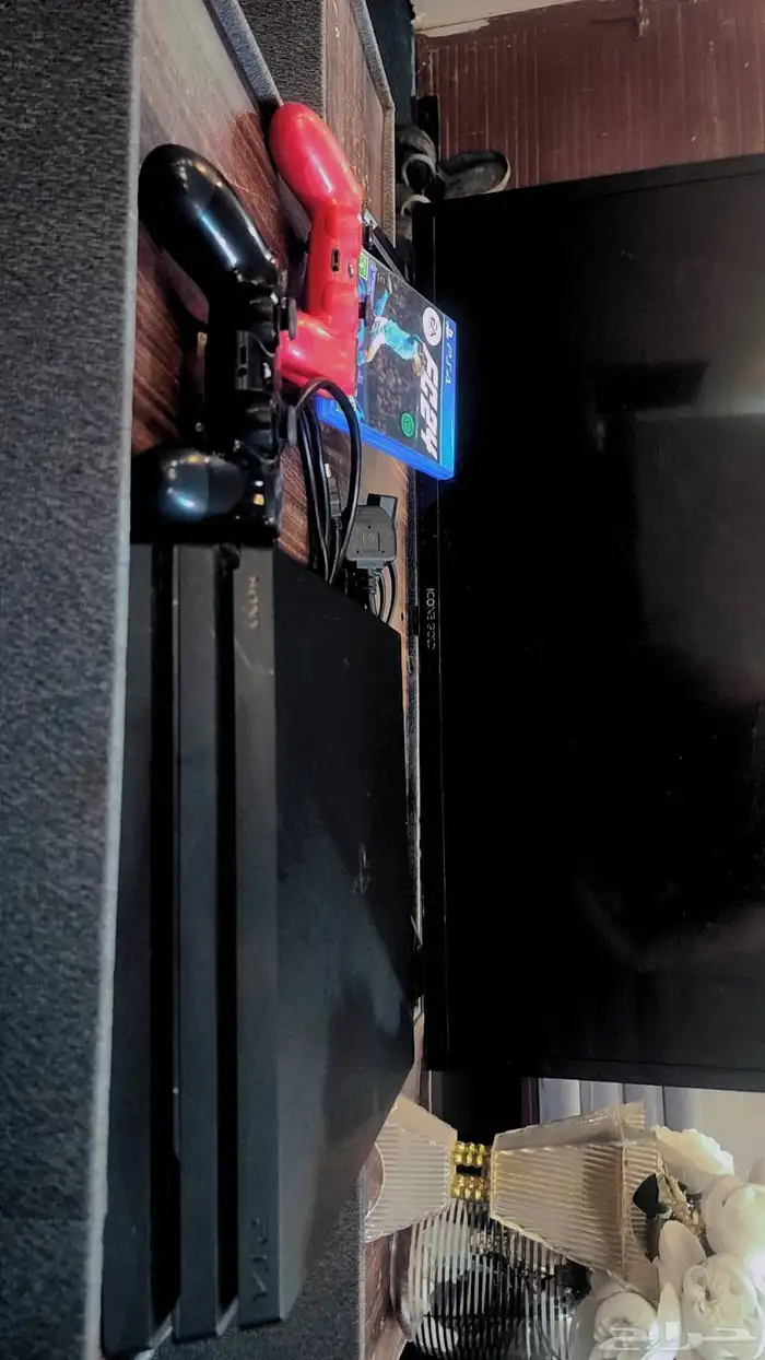 بلاستيشن فور برو شبه جديد مع شاشة 42 بوصة 1