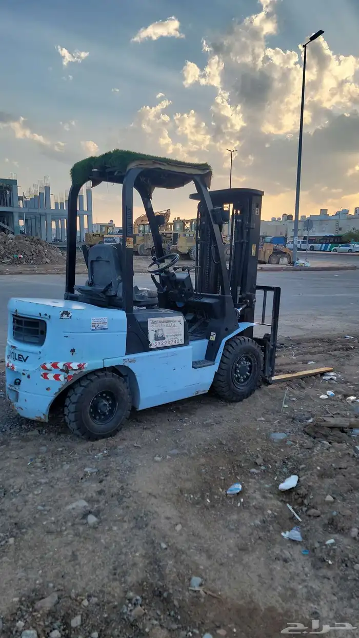 رافعه فوركلفت للايجار يومي والشهري 2