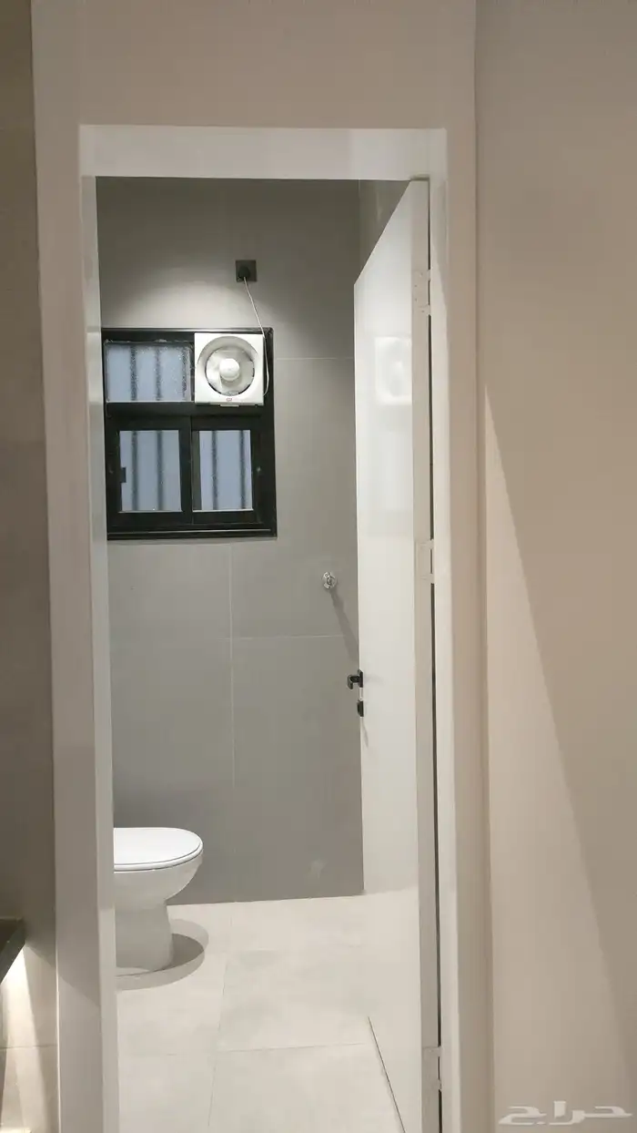 للبيع ادوار علويه مع سطح خاص موقع مميز 520الف فقط 8