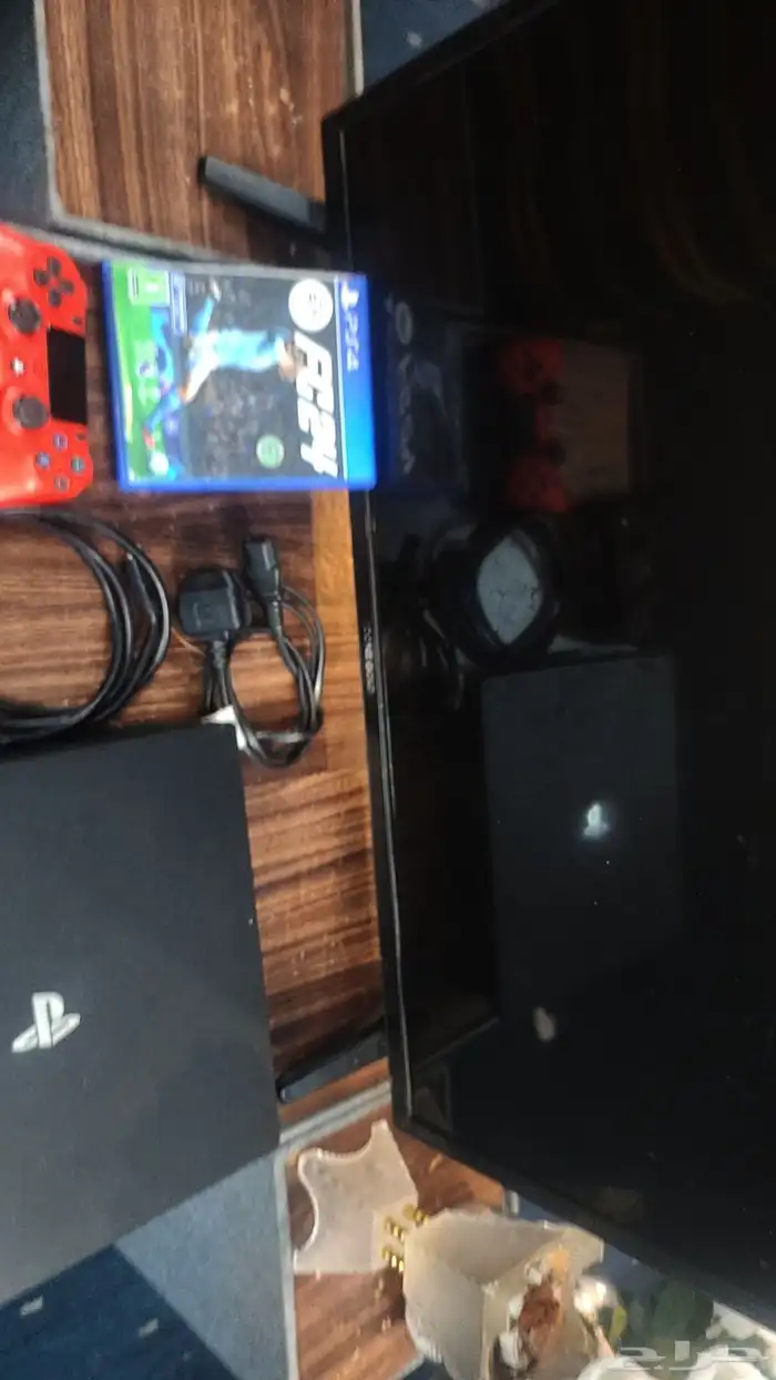 بلاستيشن فور برو شبه جديد مع شاشة 42 بوصة 4