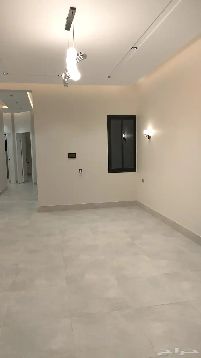 للبيع ادوار علويه مع سطح خاص موقع مميز 520الف فقط 10