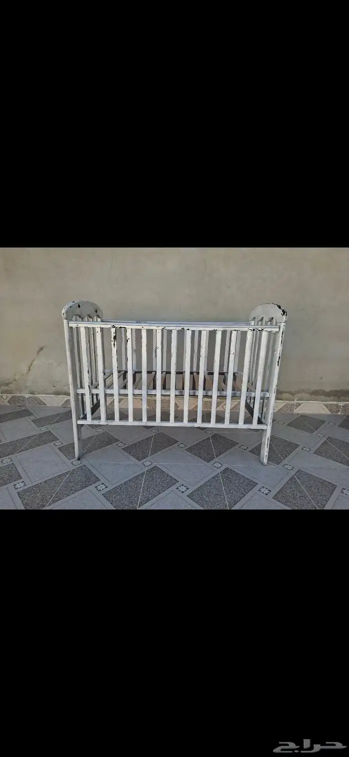 سرير اطفال وسرير خشب ارضي نفر سعر الاثنين (( 80 )) اريال 1
