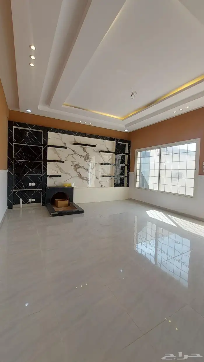 للبيع فيلا دور تاسيس حي المدائن 2