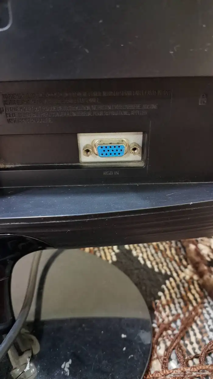 للبيع شاشة سامسونق للكمبيوتر 1