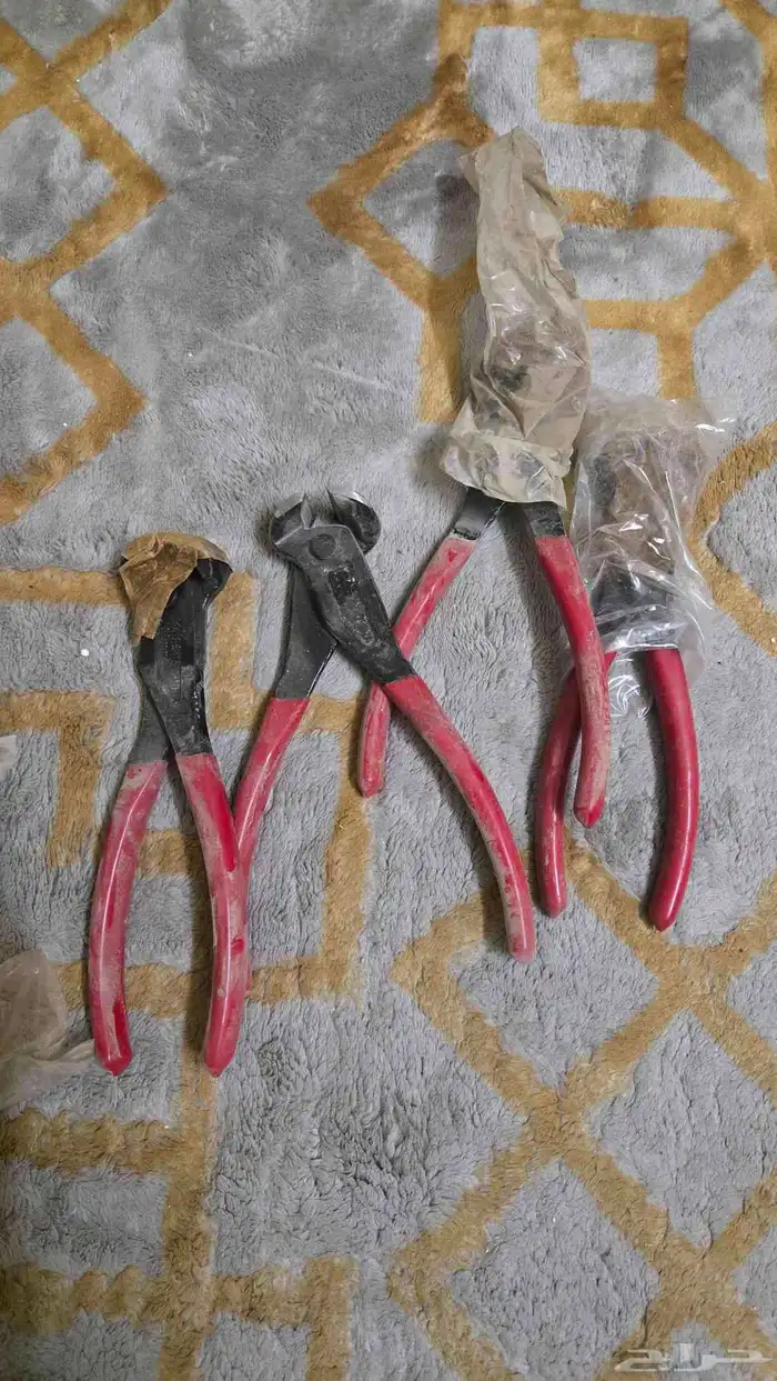 للبيع اطقم حبات تماتيك وعدد يدويه ومعدات كهربائيه 40